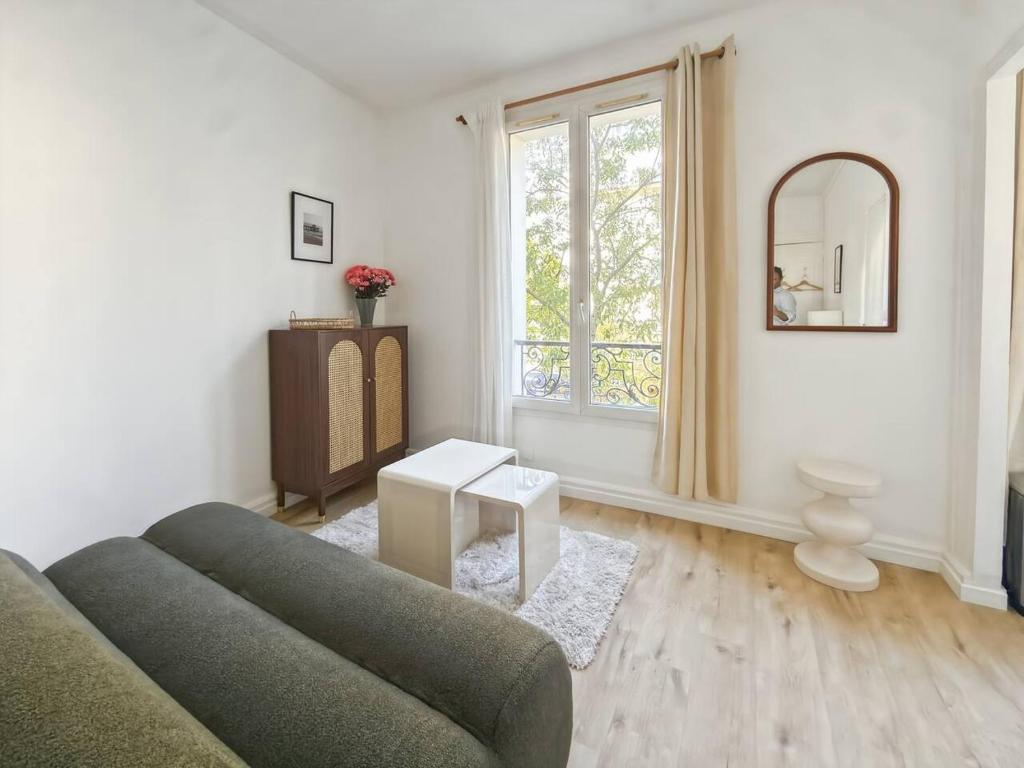 STUDIO CHIC ET RENOVE PRES DU CANAL SAINT MARTIN - 1