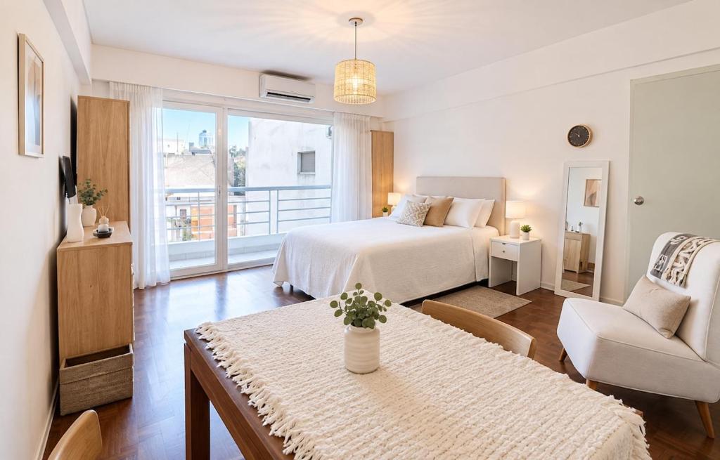 Home Away Studio - Cozy & Chic - 2