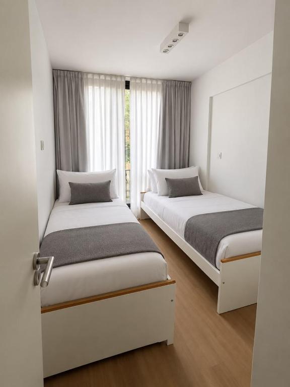 Monroe Suites - 2