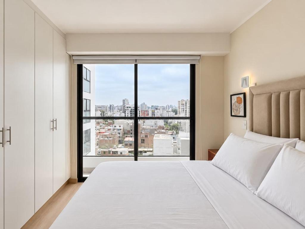 Barranco Gem Apt for 3 Rooftop Pool & Gym - 3
