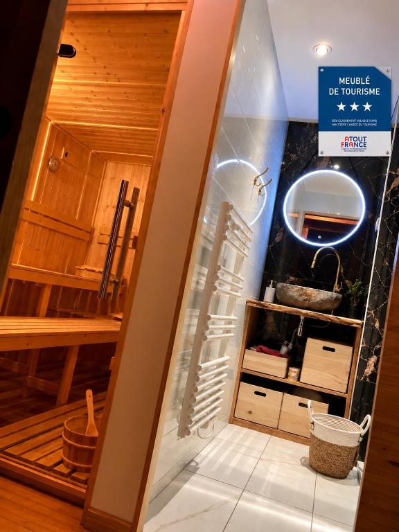 L Edelweiss -T2 sauna privé, au pied du télécabine du Prorel, parking et garage - 1