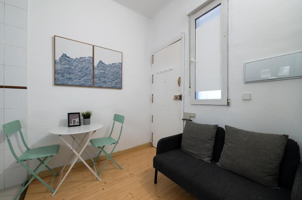 Loft Céntrico junto al Metro a 12 min de Plaza España con AC, WiFi y Lavadora - 3