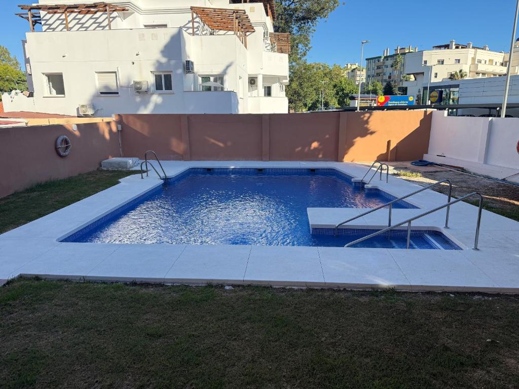 Playamar Pool, Terrace & Free Parking - Torremolinos - 3