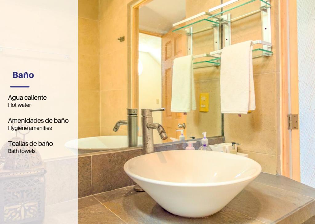 Family House with Private Jacuzzi & Pool, 3 Bedrooms - 2