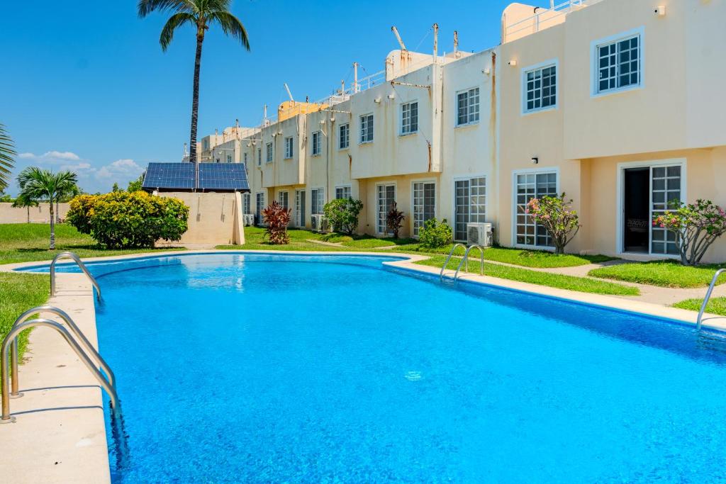 Family House with Private Jacuzzi & Pool, 3 Bedrooms - 3