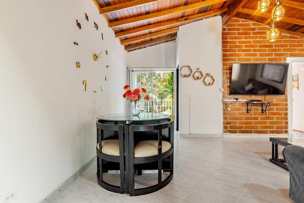 Casa comoda en Laureles cerca del Estadio y la 70 "Máx 8 huéspedes - 5