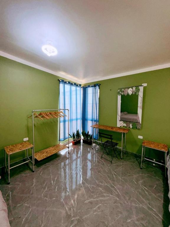 Duplex-style mini-apartment in a downtown area - 4
