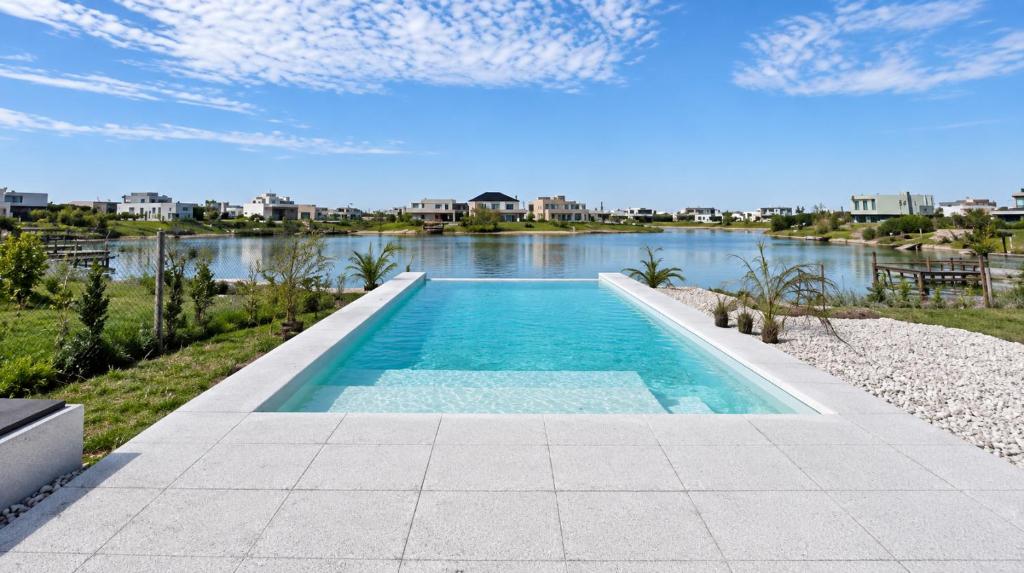 Luxury Lakefront House Infinity Pool - 5