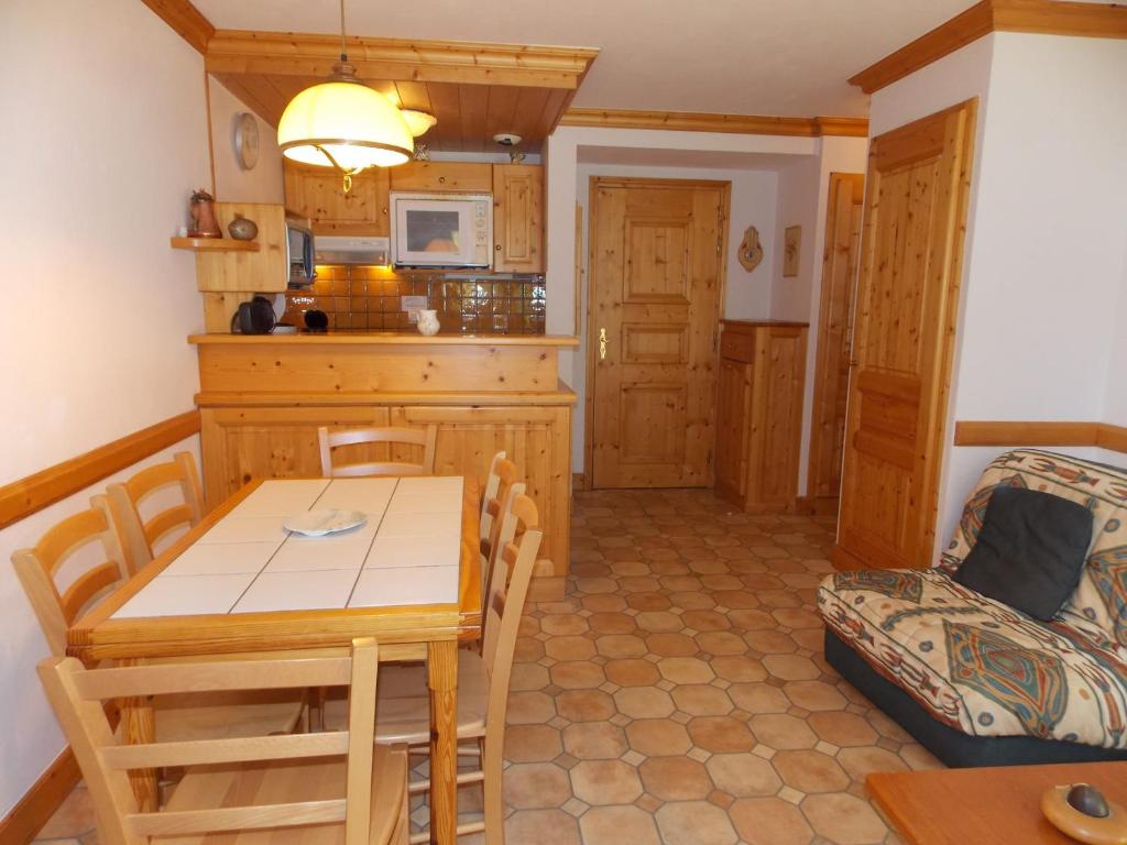 Appartement idéal avec balcon - 4 pers. - FR-1-906-90 - 3