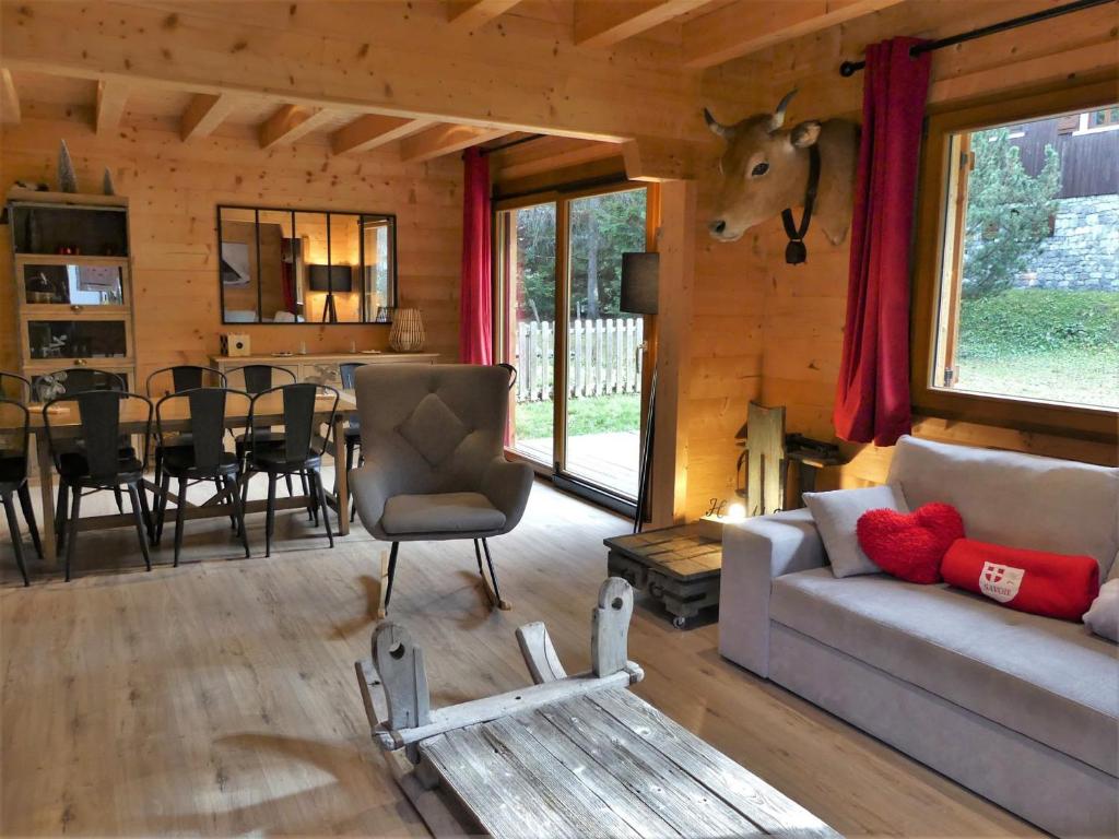 Chalet spacieux avec terrasse - 10 pers. - FR-1-906-6 - 2