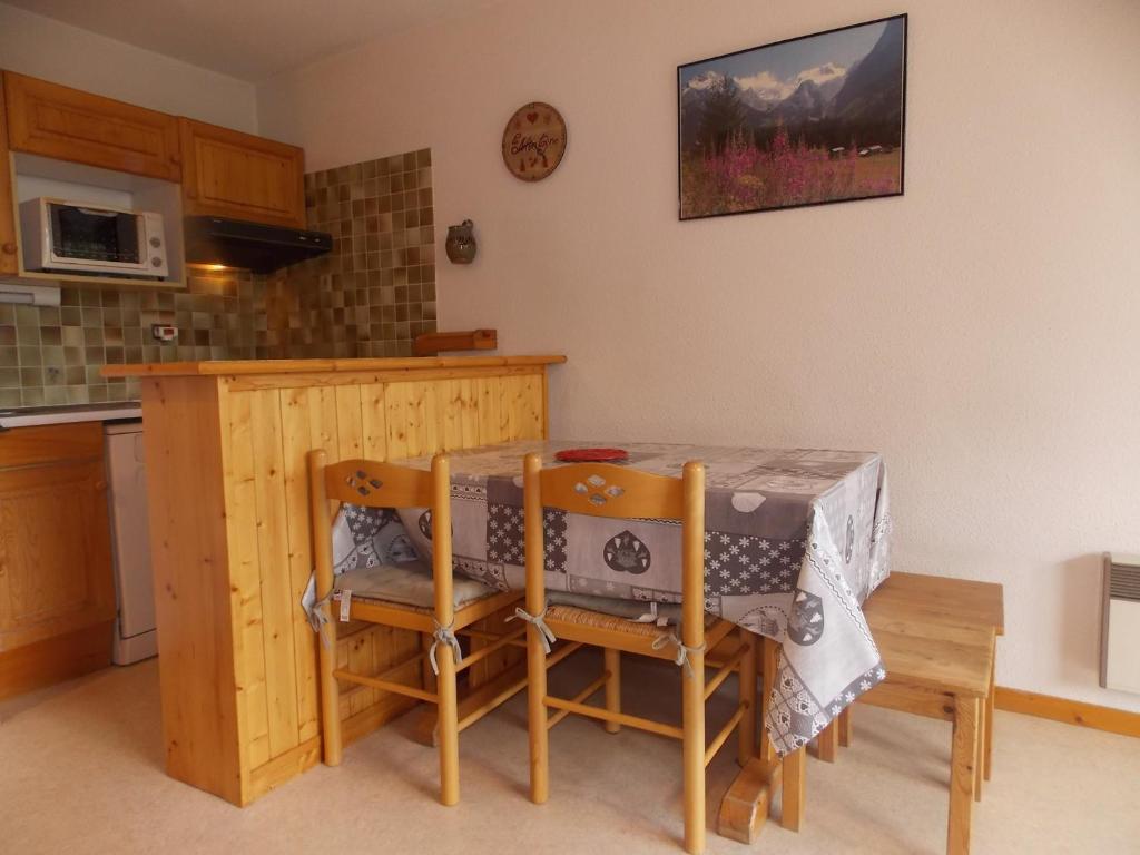 Appartement ensoleillé - 4 pers. - FR-1-906-38 - 4