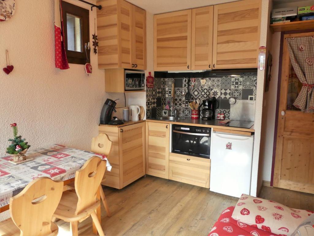 Studio rénové, vue montagne - 4 pers. - FR-1-906-92 - 3