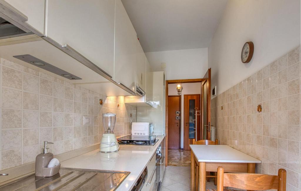 1 Bedroom Nice Apartment In Rapallo - 4