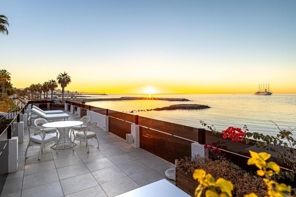 Villa El Martinete Beachfront with Picasso Pool - 5