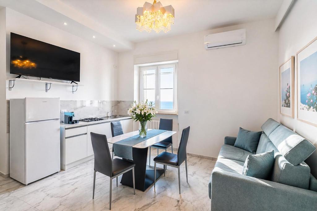 White Loft by Symphonya Luxury Holiday Rentals - 2