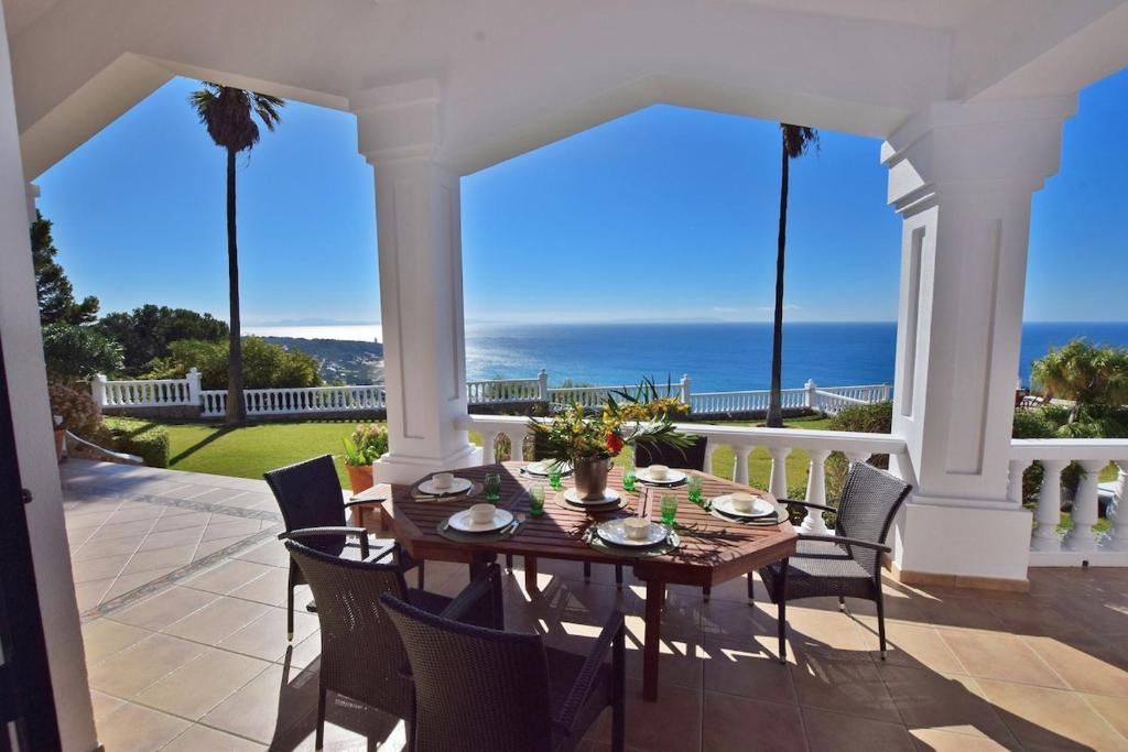 Villa with Panoramic Views of the Atlantic Ocean and Africa - 1