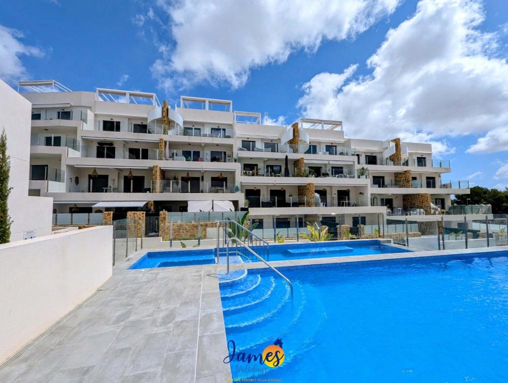 Modern Escape South Facing Terrace 3 Pools VM92 - 2