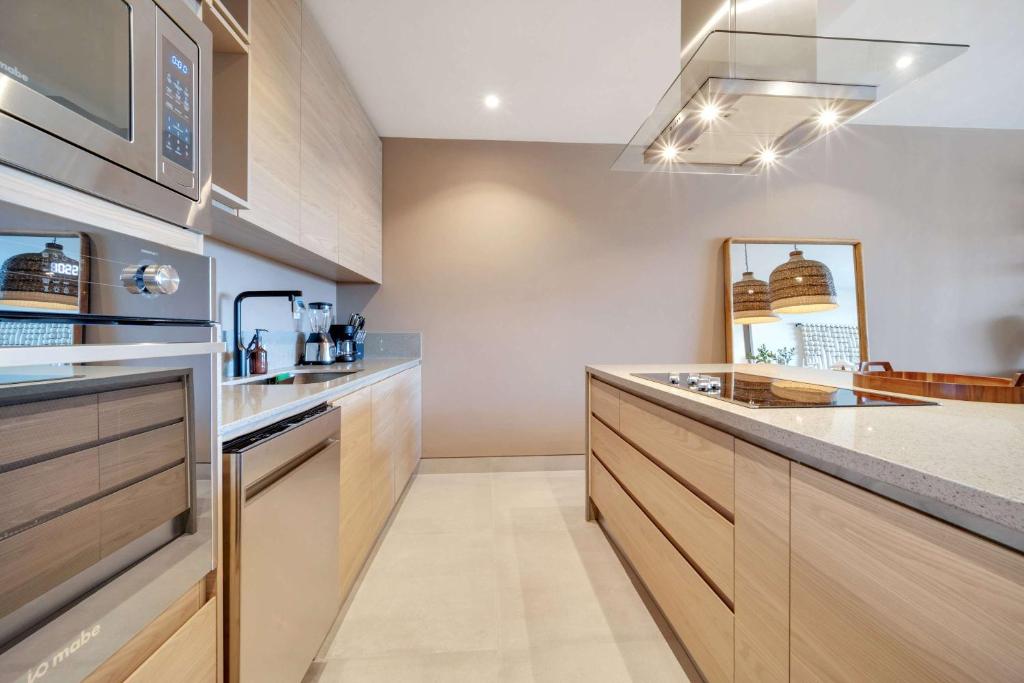 Stunning Brand New 3 Bdr Condo in VistaVela Sunset - 5