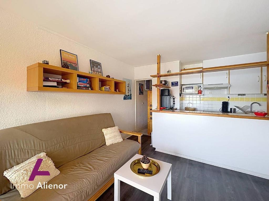 SOUSTONS PLAGE - T2 cab 4 personnes - S.ALBRETIII 07 - 3