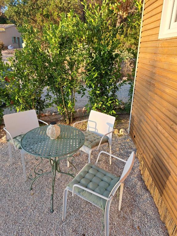 Tiny house insolite, près d'Aix-en-Provence - 4