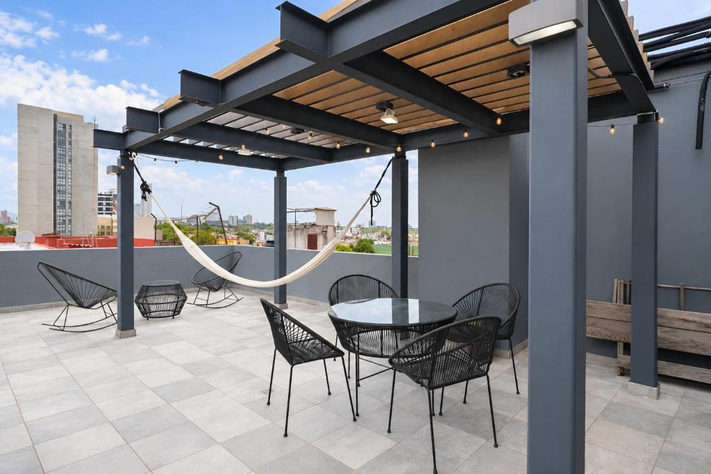 Terraza privada al skyline y 2 cajones, Americana - 1