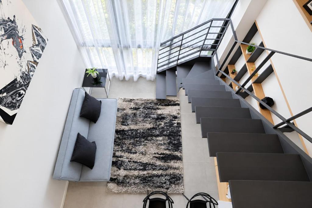 Loft doble altura, Andares, cerca Akron, Alberca, Gym - 1