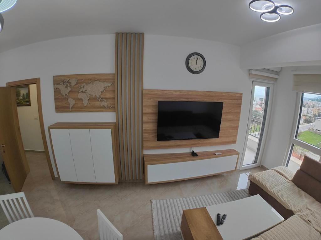 Beautiful Modern 1 Bedroom Apartment in Bar - 1