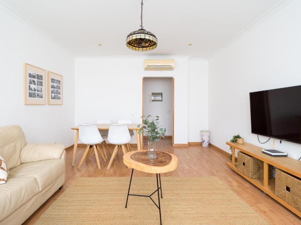 Triana Urban Retreat 3BR - 3