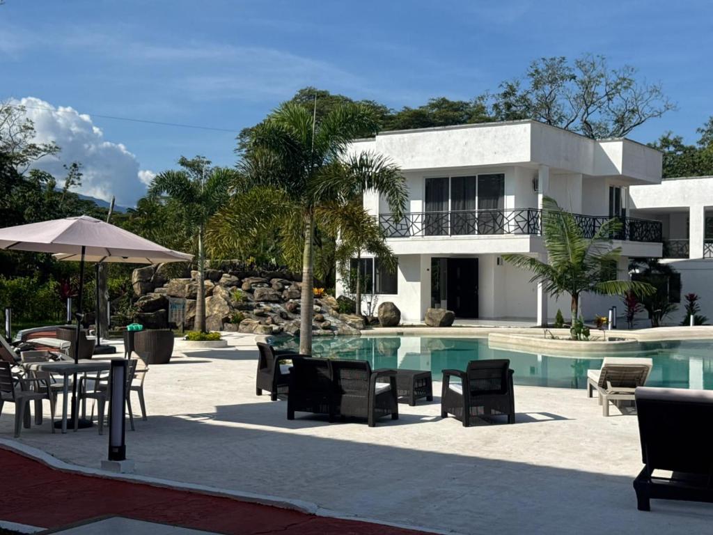 HACIENDA VIANOVA LUXURY EN RESTREPO METa - 3