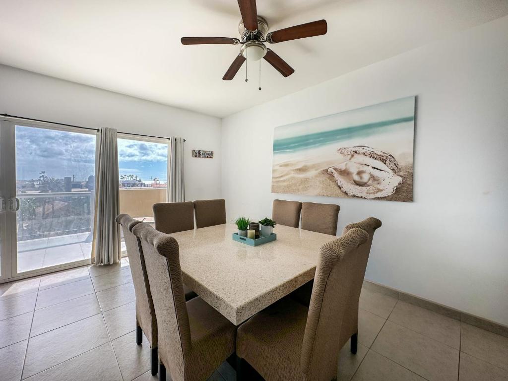 Spacious 2BR Condo with Great Views N302 - 4