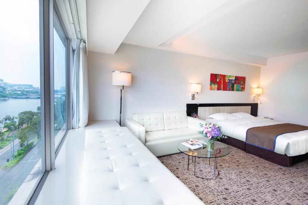 Image 67