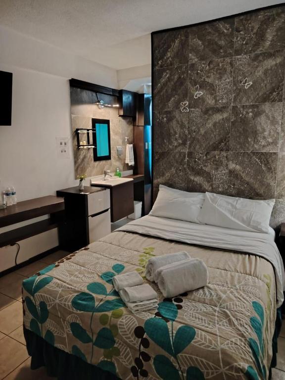 Cabo Tortuga Hotel Boutique - 3