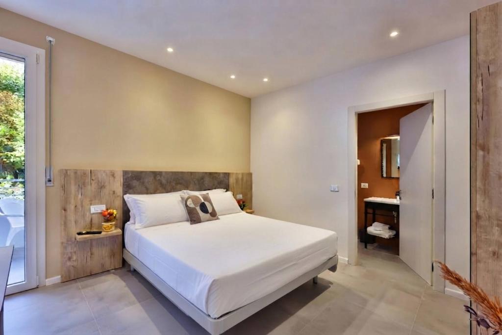 Apho Apartment Hotel - 3