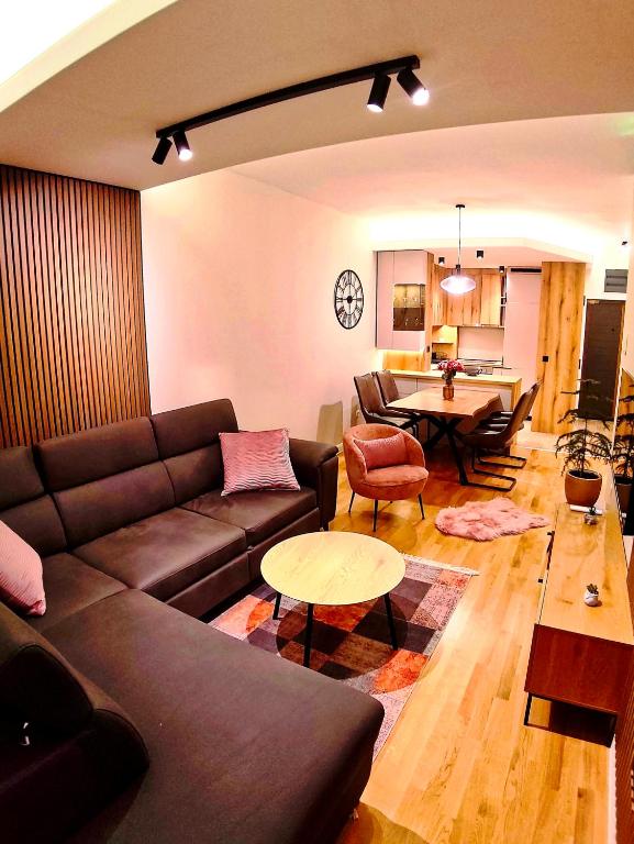1BR Apartment, Terrace, City & Sea View, Parking - 4