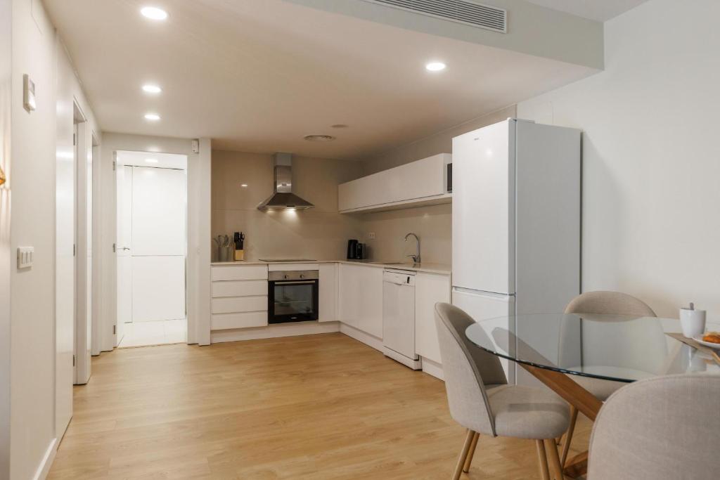 Bravissimo Galligants, Monthly Apartment with parking - 4