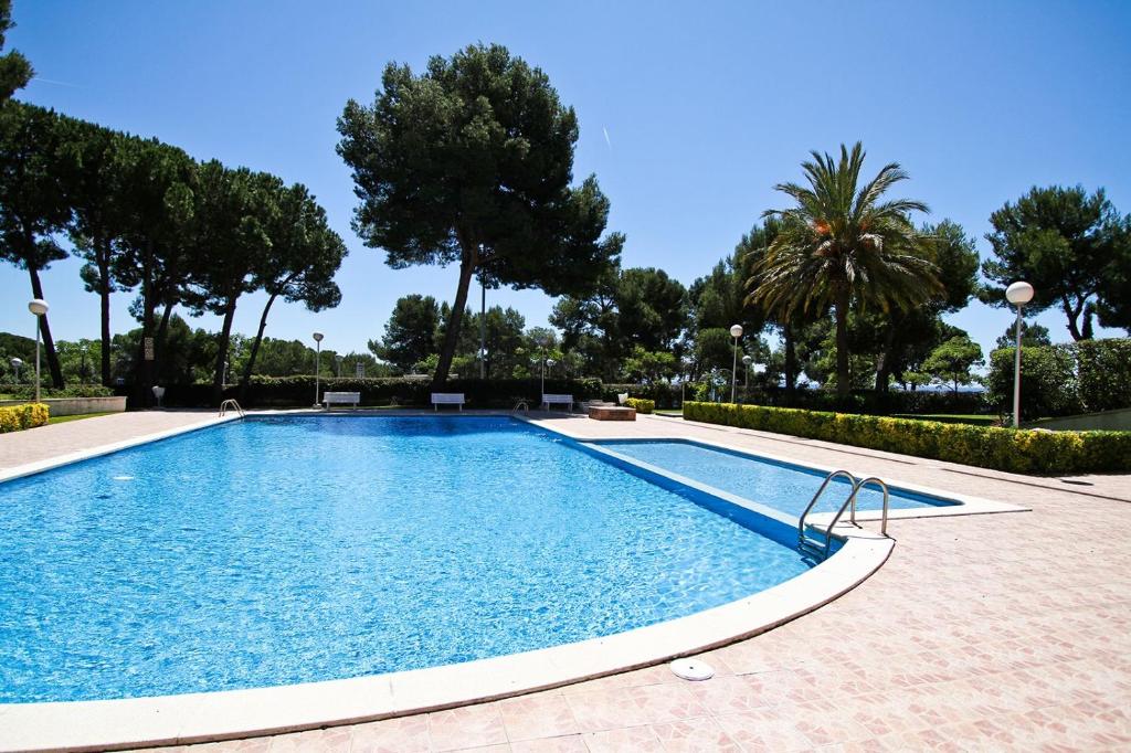 Apartamentos CALA DAURADA 1 - 3