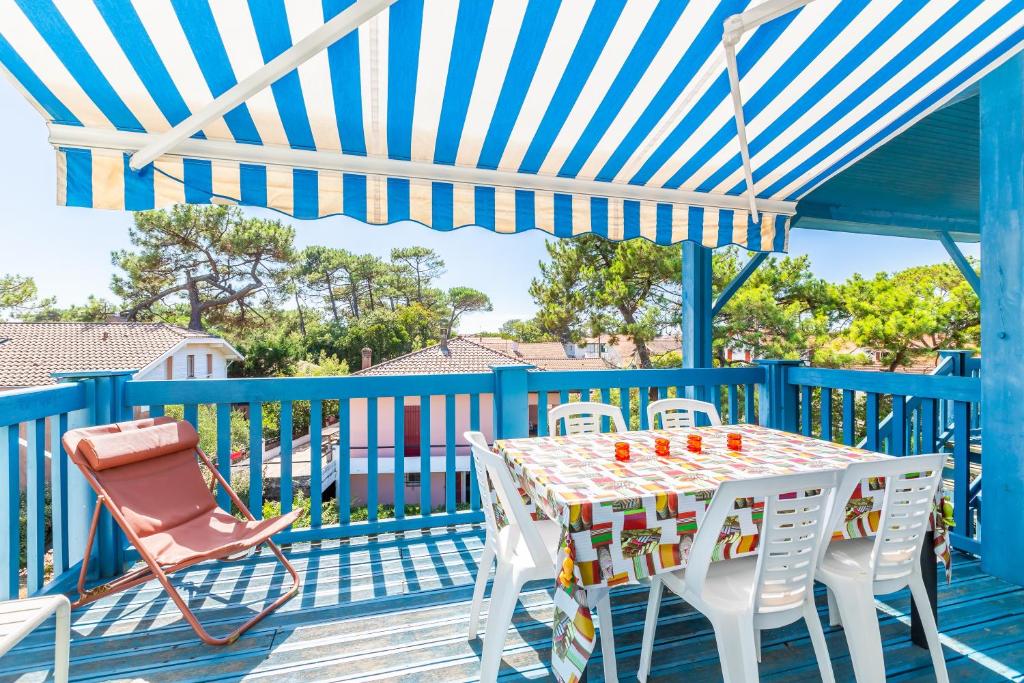 Capsea - Vue sur le port - 2