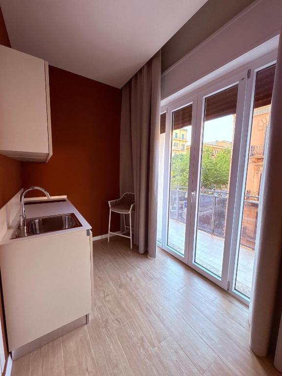 Liberty Avenue Suites - 4