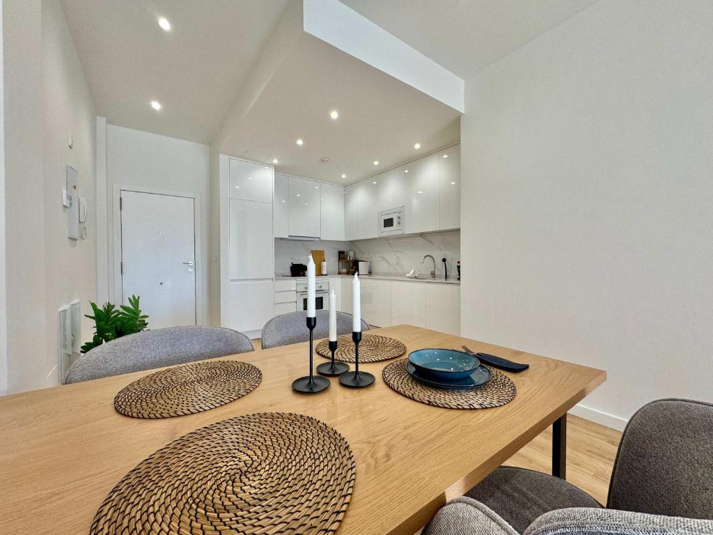 Central Torrevieja 2-Bed Apartment Garage - 2
