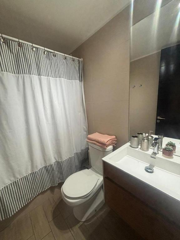 4 ,Costado Clinica las Condes,3 Personas - 4