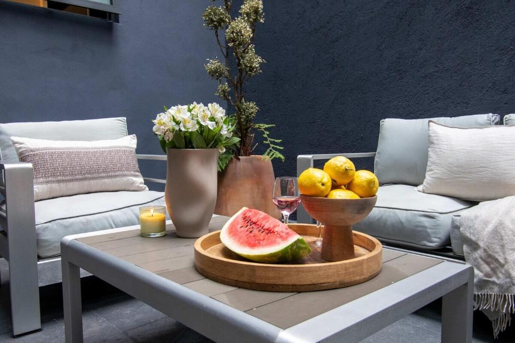 Home in La Condesa, 3 beds and 3 bathrooms, Sleeps 6 - 2
