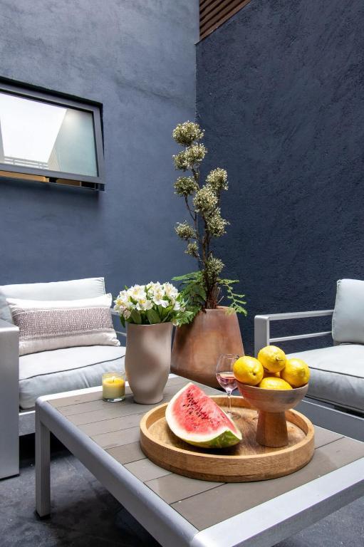 Home in La Condesa, 3 beds and 3 bathrooms, Sleeps 6 - 4
