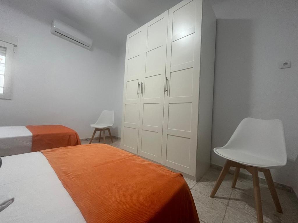 Casa Moli Authentic Andalusian Holiday Home with Patio - 4