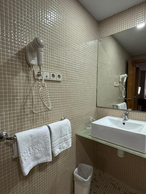 VTZ Hotel Cesaraugusta - 4