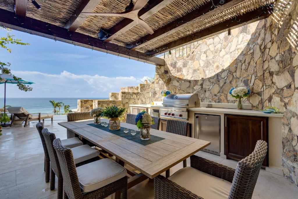 Pool, Hot Tub & Outdoor Kitchen! Palmilla Escape - 3