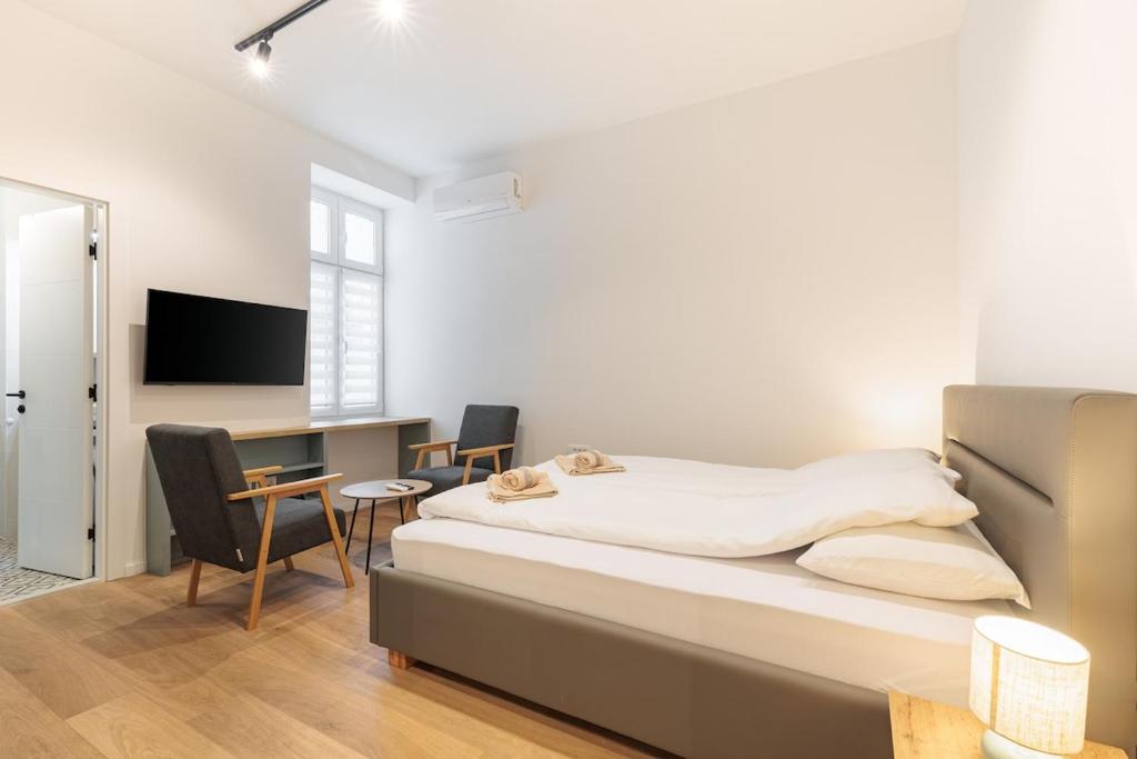 New & Modern Studio in a Perfect Sarajevo Location - 2