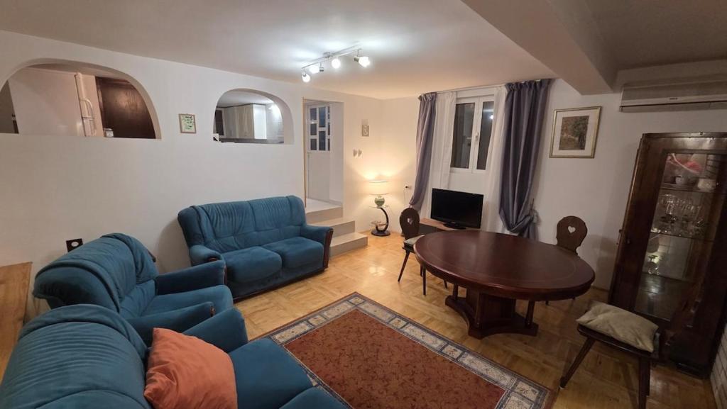 Hillside Apartment Podgorica - 1