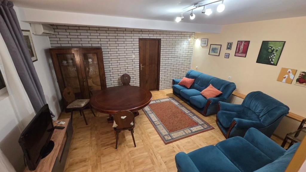Hillside Apartment Podgorica - 2