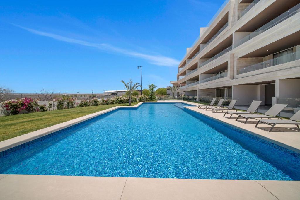 Stunning, Brand New 3 Bdrm Condo in VistaVela Sunset - 2