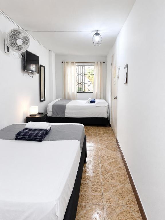 hostal casa prado in - 1